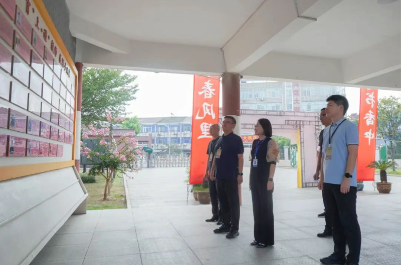 情系教育 慰問暖心 | 楊巷鎮開展教師節走訪慰問活動